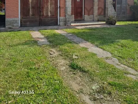 CASA A RECICLAR SOBRE CAMINO CENTENARIO
