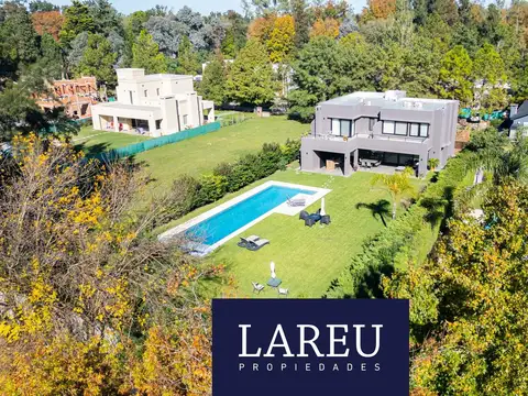 Casa en Venta con renta - Barrio Pilar Privado