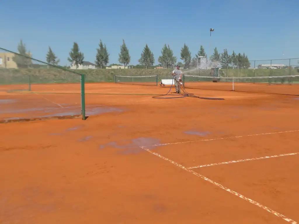 Actividades deportivas futbol, voley, golf, tenis en El Canton - Barrio Golf