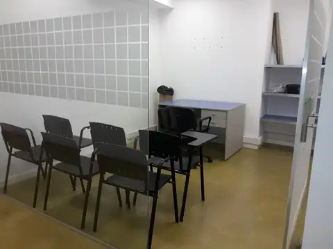 EXCELENTE LOCAL EN PLANTA BAJA CON BAULERA