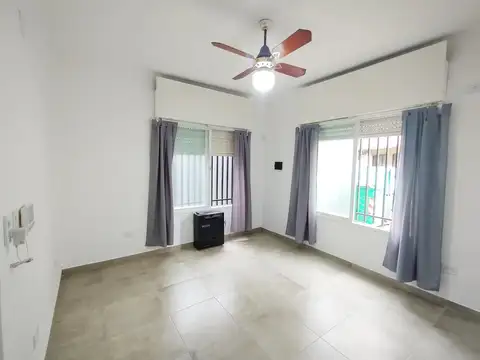 Casa 5 ambientes con 4 baños