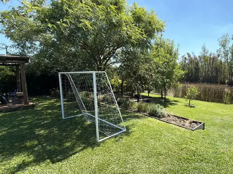 Casa en venta al lago en Acacias Puertos