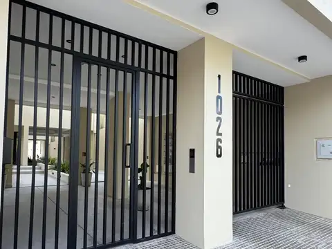 Uriburu y Av. Colón zona Hospital