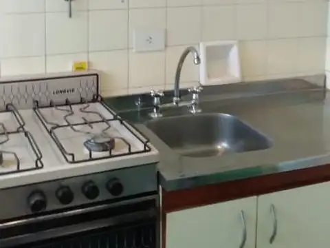 1 AMBIENTE LUMINOSO A PASOS AV RIVADAVIA