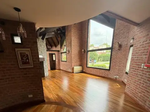 Casa en Venta en Campos De Alvarez, USD 640.000