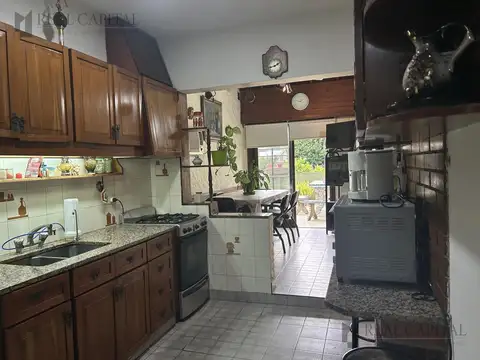 Depto Tipo Casa en Venta con 1 cocheras