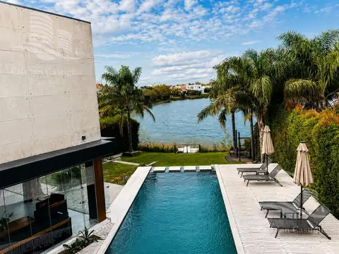 Excelente Casa al agua en El Yacht - Nordelta