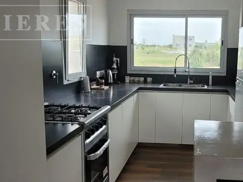Casa en Venta en San Sebastian, USD 170.000