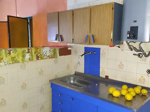 Casa 3 ambientes con 1 baño
