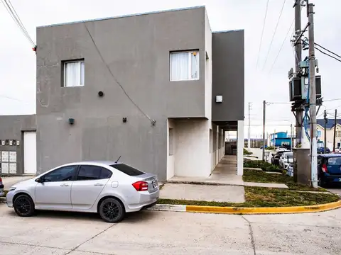 Casa 15 ambientes con 5 baños