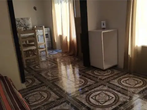 Casa 2 ambientes con 1 baño