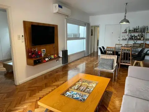 Arenales e/ Azcuénaga y Larrea