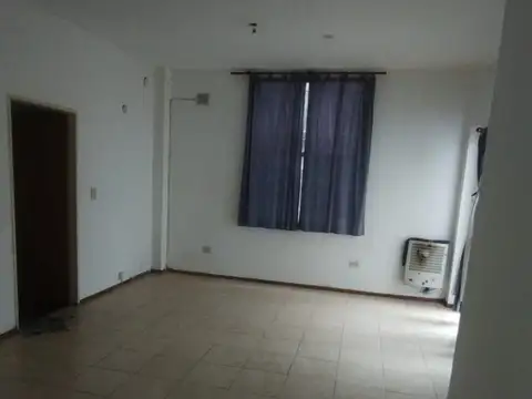 Casa en Alquiler con 1 cochera