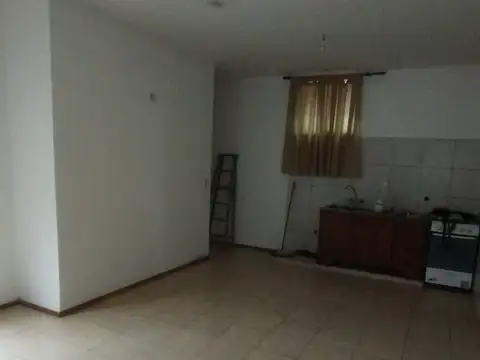 Casa en Alquiler en Azcuenaga, $ 600.000