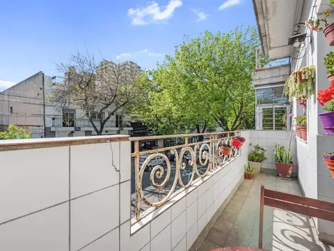 Depto Tipo Casa en Venta 50 años