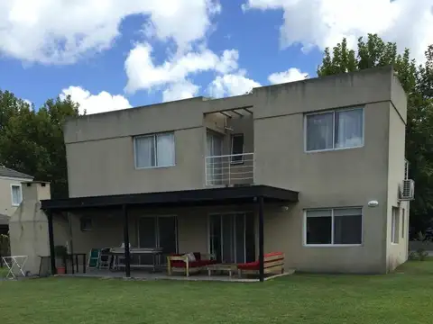 Casa en Alquiler en San Andres, USD 1.800