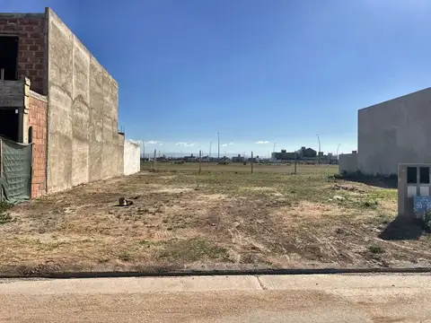 Lote en venta 250 m² (10 x 25) en Cuestas de Manantiales, Manantiales II