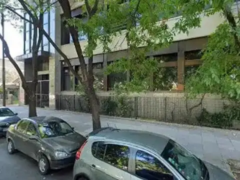 Miranda 5200, Piso PB