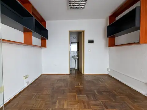 Oficina Monoambiente con 5 baños