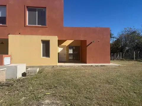 Casa en Alquiler de 3 dormitorios