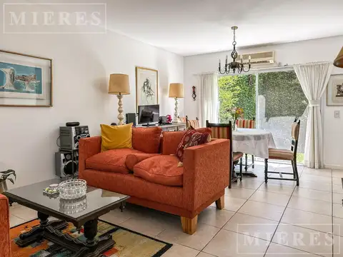 Casa en Barrio Cerrado en Bajo de San Isidro cercana a estación del tren de la costa y al río.