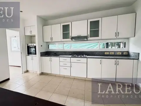Casa en Venta en el Barrio Privado Roble Joven