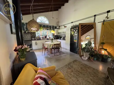 calle 407 esq. 31 N° 3039 Villa Elisa
