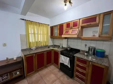 Duplex 3 ambientes en venta Marmol