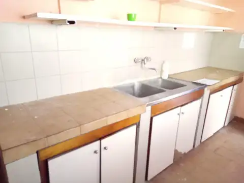 Local en Venta en González Catan, USD 120.000