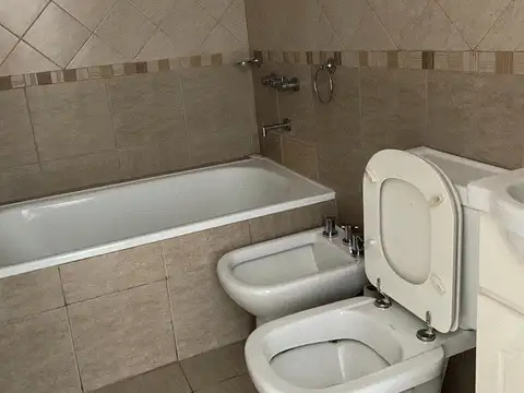 Mendoza 2700, Piso 2