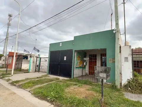 Depto Tipo Casa en Venta con 1 cocheras