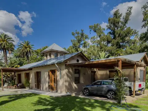 Casa en venta, 3 dormitorios. La Plata