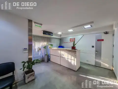 Oficina Monoambiente con 6 baños
