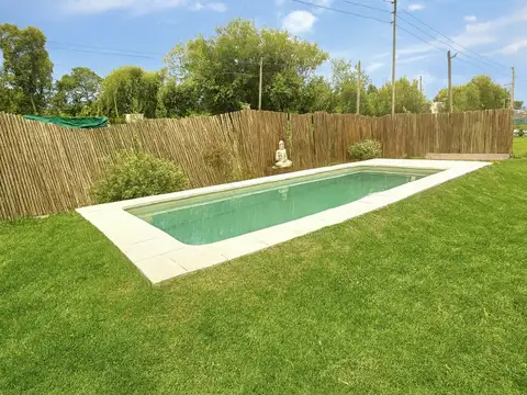 VENTA CASA 4 AMB PILETA ALVAREZ DEL BOSQUE MORENO