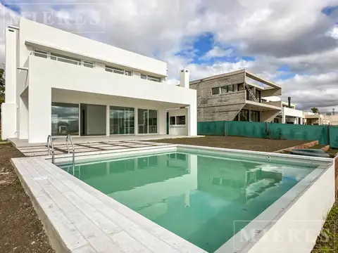 Casa en venta a La Laguna - Barrio Laguna Grande Villanueva