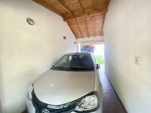 Venta de Casa de 4 ambientes en Flores.