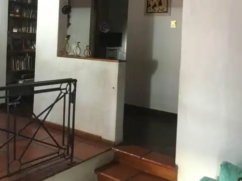 Depto Tipo Casa 4 ambientes con 2 baños