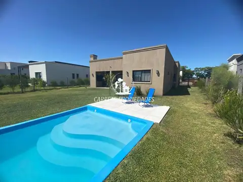 Casa en Venta en Pilar del Este - Santa Lucia, USD 159.000