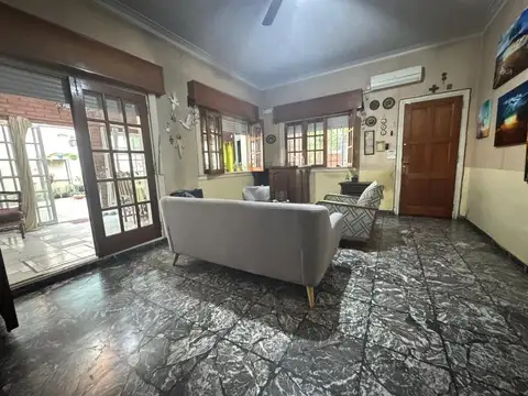 Casa en Venta en Villa Sarmiento, USD 165.000