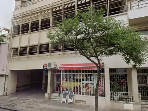 Cochera en Venta en Abasto, Rosario