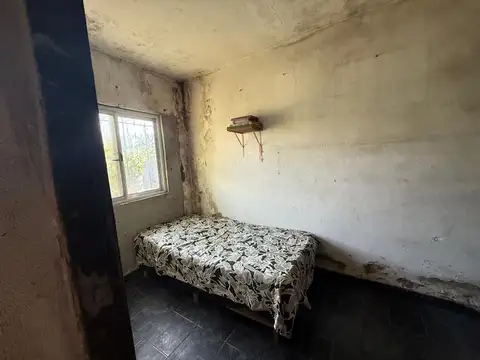 Casa 3 ambientes con 1 baño
