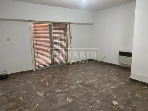 Depto Tipo Casa 2 ambientes con 1 baño