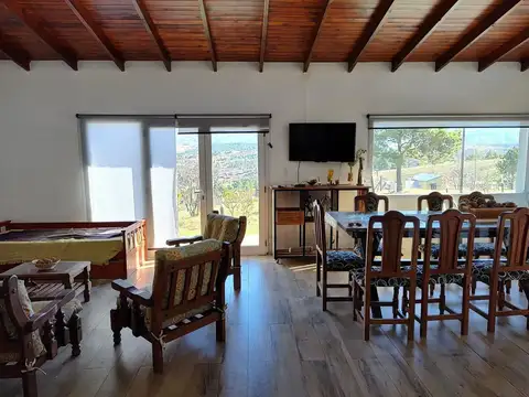 Casa 11 ambientes con 6 baños