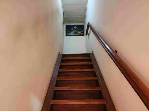 Depto Tipo Casa 4 ambientes con 2 baños