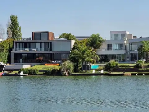 Terreno en Venta de 947,0 m2
