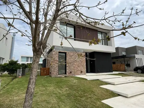 Casa  en Venta en Castaños, Nordelta, Tigre