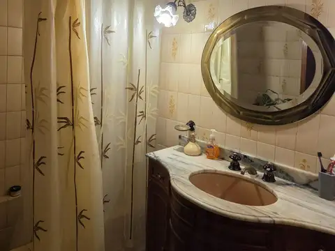 Depto Tipo Casa en Venta de 5 ambientes