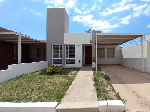 VENDE CASA UNIVERSITARIO DE HORIZONTE 1 DORMITORIO