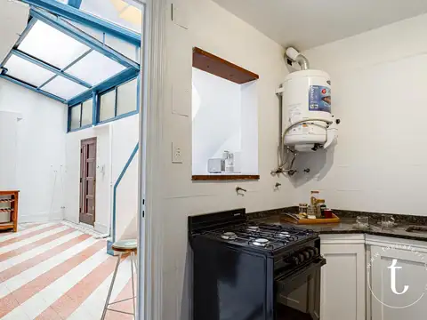 Depto Tipo Casa en Venta 80 años