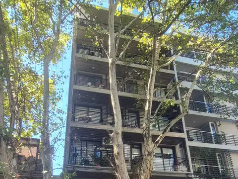 Excelente departamento un dormitorio al frente. Luminoso